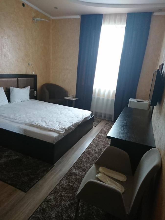 Mishel Plus Hotel Kharkiv Exterior photo